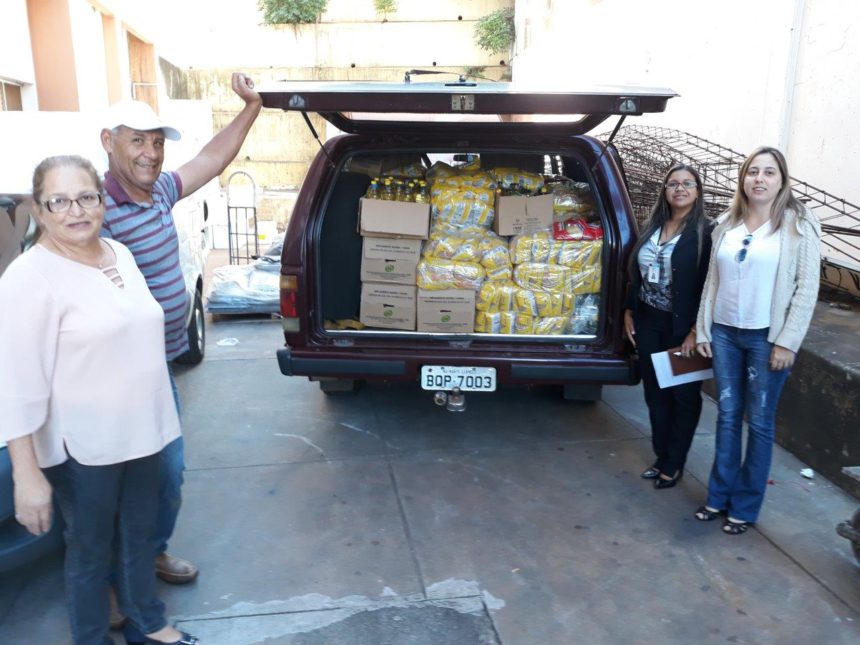 Monte Carmelo entrega doação de alimentos aos pacientes
