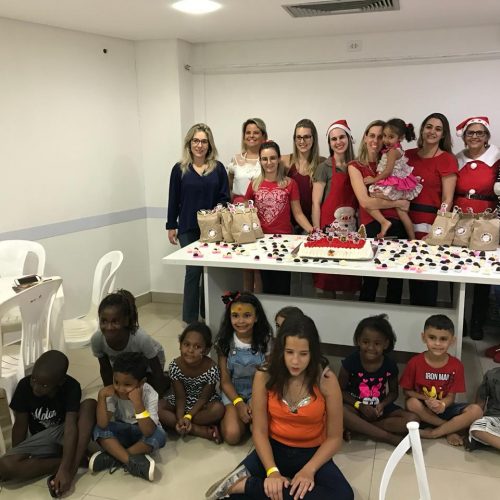 Natal das Crianças HHA no Shopping Praça