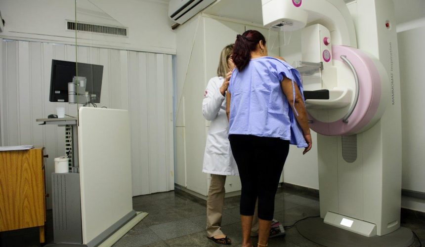 MAMOGRAFIA É FUNDAMENTAL PARA REDUÇÃO DA MORTALIDADE DO CÂNCER DE MAMA MAMOGRAFIA É FUNDAMENTAL PARA REDUÇÃO DA MORTALIDADE DO CÂNCER DE MAMA