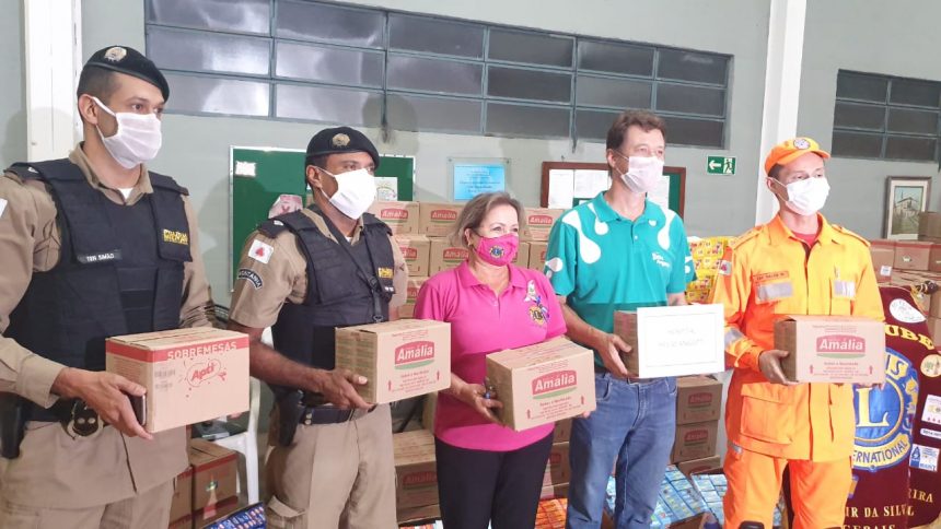 AÇÃO SOLIDÁRIA DO LIONS EM PARCERIA COM A PM E CORPO DE BOMBEIROS